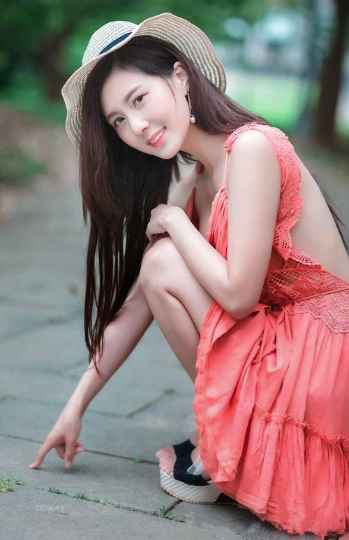 中国男篮年轻球员表现突出 未来发展潜力巨大，中国年轻男篮球运动员