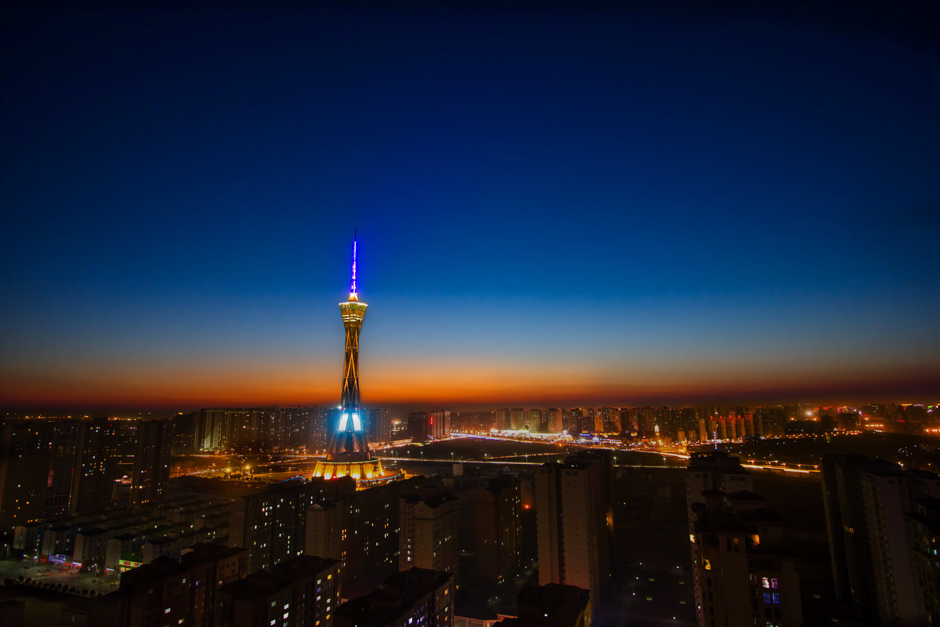 中小学体育课时增加实施效果显现，中小学体育课时长