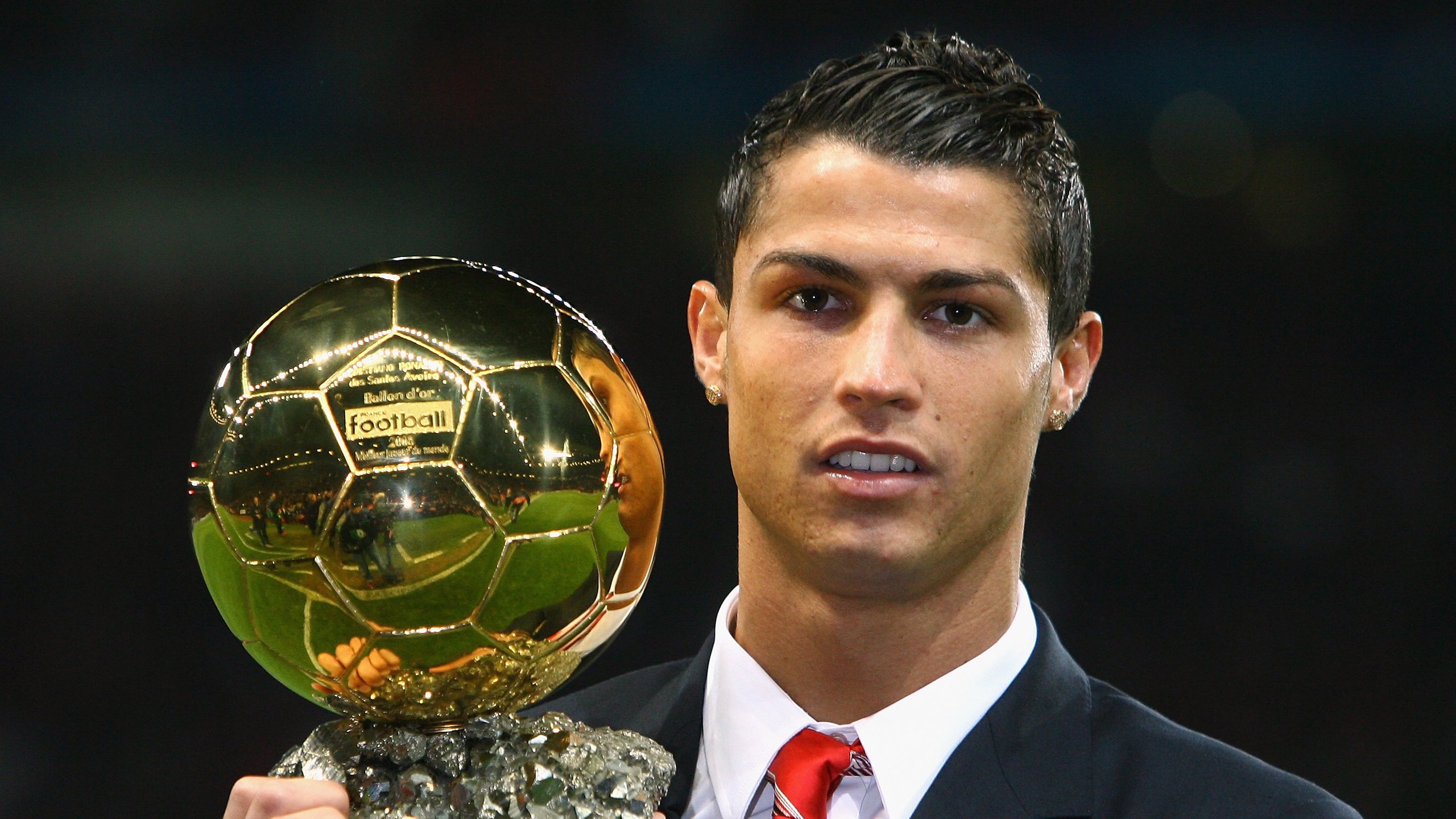 中国足球俱乐部赛事运营数字化转型，中国足球职业俱乐部的发展