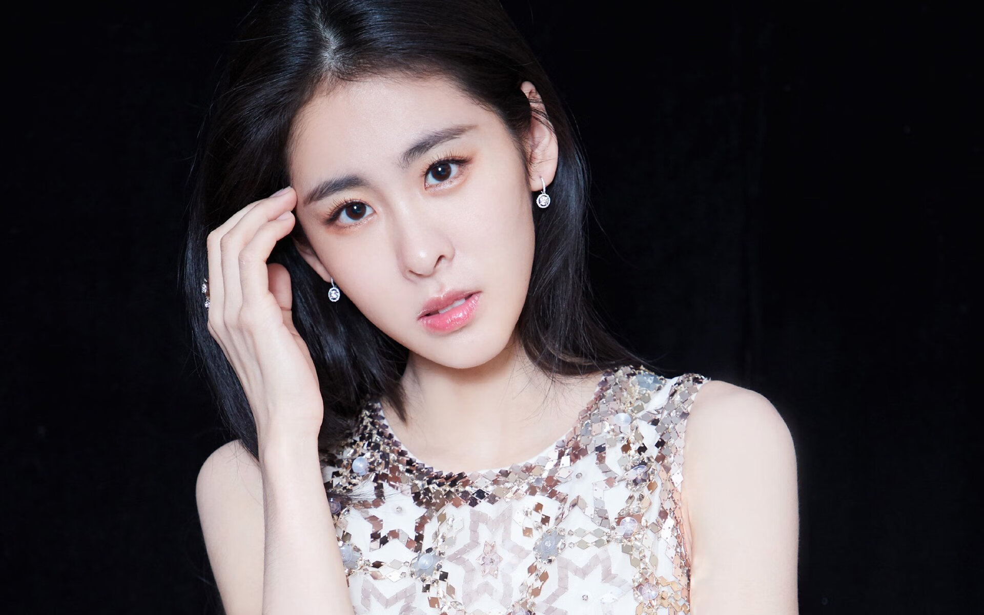 开云体育app官网-勇士加强篮板争抢减少对手二次机会，勇士队打法